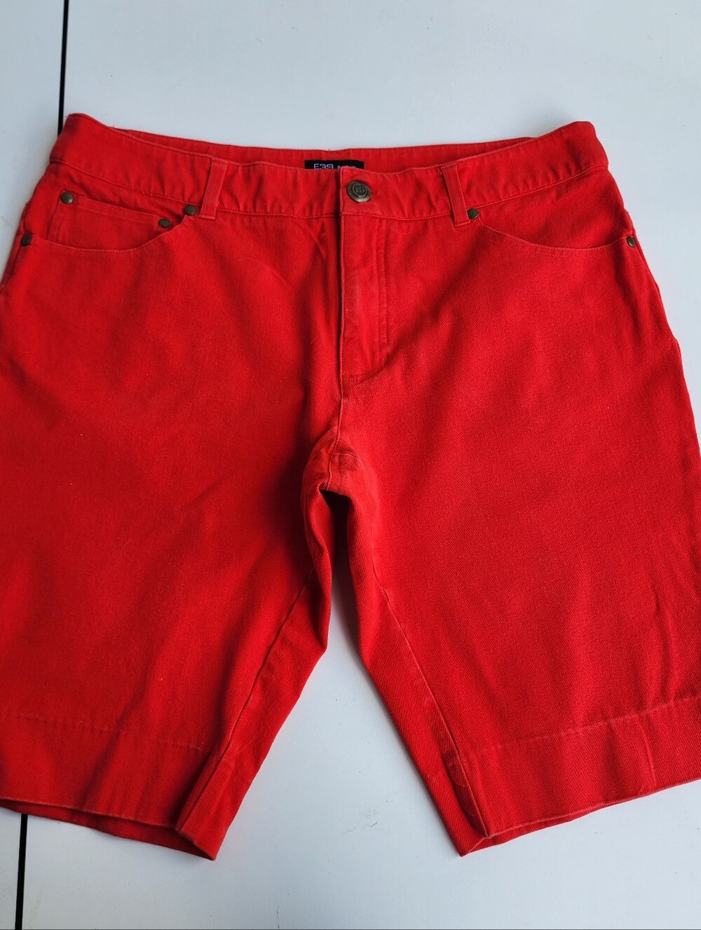 E39 by Eric Shorts Women's Red Golf Bermuda Pockets summer casual Jeans Sz 12